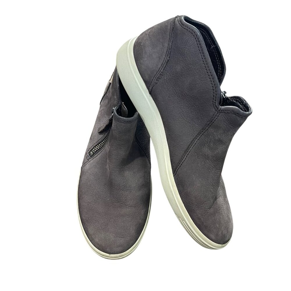 ECCO Soft 7 Low Bootie Women's Size 8 (EU 38)‎ Nubuck Leather Gray Casual Zip